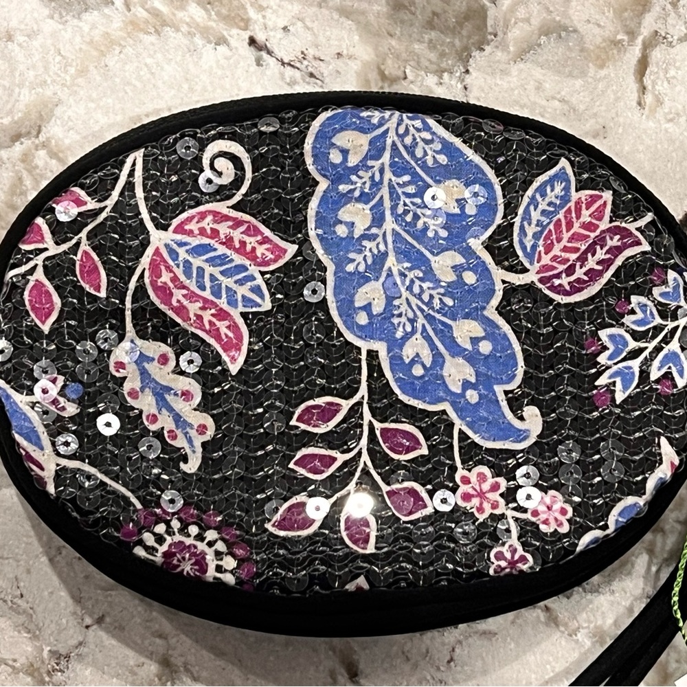 Vera Bradley - Oval Shimmer Wallet